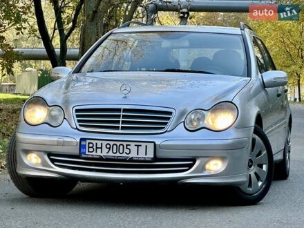 Мерседес Ц-Класс 2007 в Одессе на Automoto.ua Серый Мерседес Ц-Класс, объемом двигателя 2.2 л и пробегом 236 тыс. км за 6700 $, фото 1 на Automoto.ua