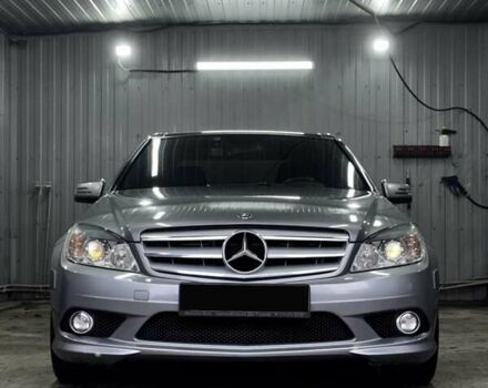 Сірий Мерседес Ц-Клас, об'ємом двигуна 3 л та пробігом 99 тис. км за 14800 $, фото 1 на Automoto.ua