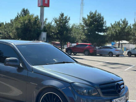 Сірий Мерседес Ц-Клас, об'ємом двигуна 3 л та пробігом 197 тис. км за 9000 $, фото 1 на Automoto.ua