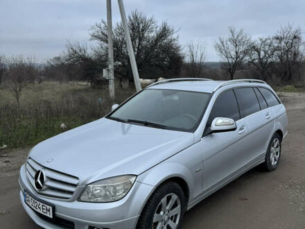 Сірий Мерседес Ц-Клас, об'ємом двигуна 2.15 л та пробігом 326 тис. км за 8100 $, фото 1 на Automoto.ua