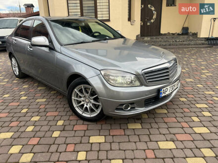 Мерседес Ц-Клас 2007 у Львові на Automoto.ua Сірий Мерседес Ц-Клас, об'ємом двигуна 1.8 л та пробігом 256 тис. км за 7600 $, фото 1 на Automoto.ua