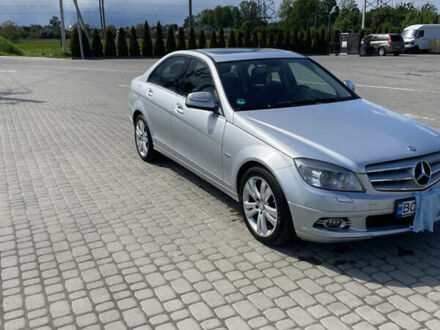 Мерседес Ц-Клас 2008 у Львові на Automoto.ua Сірий Мерседес Ц-Клас, об'ємом двигуна 1.8 л та пробігом 270 тис. км за 8000 $, фото 1 на Automoto.ua