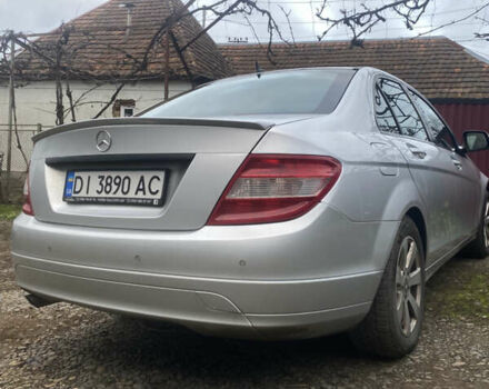 Сірий Мерседес Ц-Клас, об'ємом двигуна 2.15 л та пробігом 300 тис. км за 8600 $, фото 1 на Automoto.ua