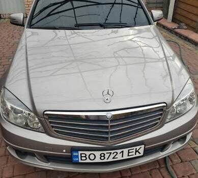 Сірий Мерседес Ц-Клас, об'ємом двигуна 2.15 л та пробігом 250 тис. км за 8500 $, фото 1 на Automoto.ua