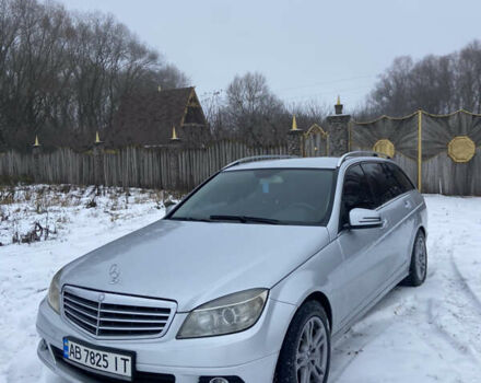 Серый Мерседес Ц-Класс, объемом двигателя 2.2 л и пробегом 300 тыс. км за 7500 $, фото 1 на Automoto.ua