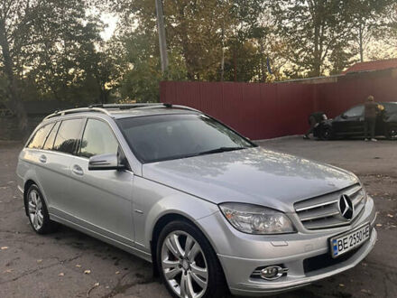 Сірий Мерседес Ц-Клас, об'ємом двигуна 1.6 л та пробігом 180 тис. км за 9100 $, фото 1 на Automoto.ua