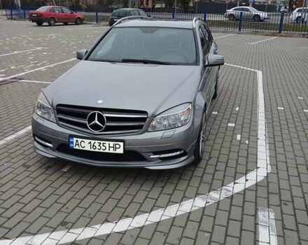 Сірий Мерседес Ц-Клас, об'ємом двигуна 2.99 л та пробігом 248 тис. км за 6700 $, фото 1 на Automoto.ua