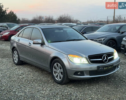 Серый Мерседес Ц-Класс, объемом двигателя 2.14 л и пробегом 243 тыс. км за 10900 $, фото 1 на Automoto.ua