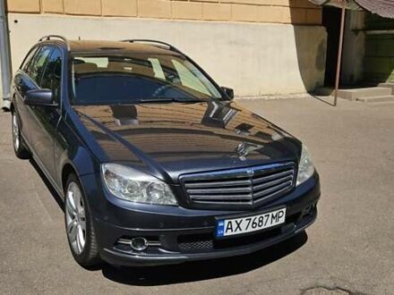 Мерседес Ц-Класс 2010 в Одессе на Automoto.ua Серый Мерседес Ц-Класс, объемом двигателя 2.14 л и пробегом 277 тыс. км за 9999 $, фото 1 на Automoto.ua