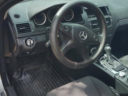 Мерседес Ц-Класс 2010 в Бердичеве на Automoto.ua Серый Мерседес Ц-Класс, объемом двигателя 2.14 л и пробегом 320 тыс. км за 7900 $, фото 1 на Automoto.ua