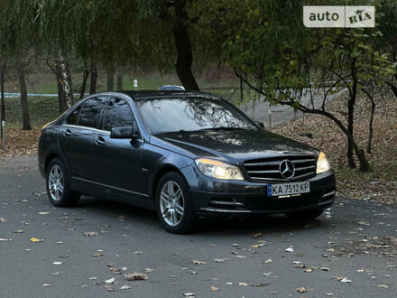 Мерседес Ц-Клас 2010 у Києві на Automoto.ua Сірий Мерседес Ц-Клас, об'ємом двигуна 2.1 л та пробігом 288 тис. км за 10800 $, фото 1 на Automoto.ua
