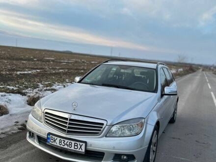 Мерседес Ц-Клас 2010 у Рівному на Automoto.ua Сірий Мерседес Ц-Клас, об'ємом двигуна 2.1 л та пробігом 410 тис. км за 7900 $, фото 1 на Automoto.ua