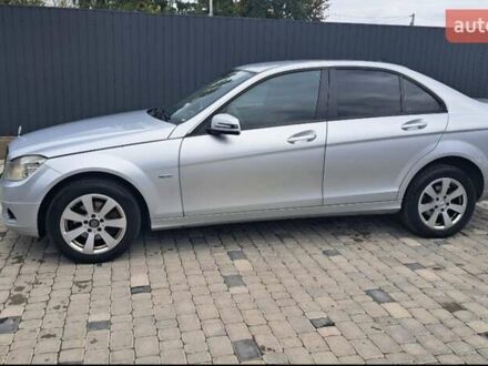 Мерседес Ц-Класс 2010 в Гниване на Automoto.ua Серый Мерседес Ц-Класс, объемом двигателя 2.14 л и пробегом 274 тыс. км за 10300 $, фото 1 на Automoto.ua