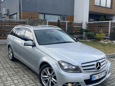Сірий Мерседес Ц-Клас, об'ємом двигуна 2.1 л та пробігом 273 тис. км за 12999 $, фото 1 на Automoto.ua