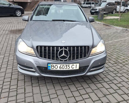 Сірий Мерседес Ц-Клас, об'ємом двигуна 2.15 л та пробігом 243 тис. км за 10900 $, фото 1 на Automoto.ua