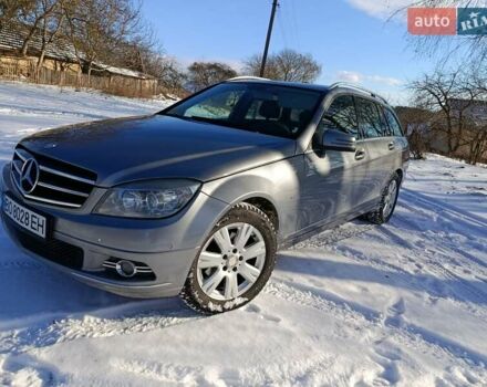 Серый Мерседес Ц-Класс, объемом двигателя 2.2 л и пробегом 346 тыс. км за 9000 $, фото 1 на Automoto.ua