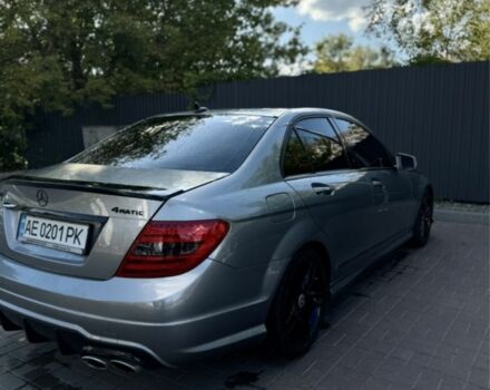 Серый Мерседес Ц-Класс, объемом двигателя 3 л и пробегом 195 тыс. км за 12000 $, фото 1 на Automoto.ua