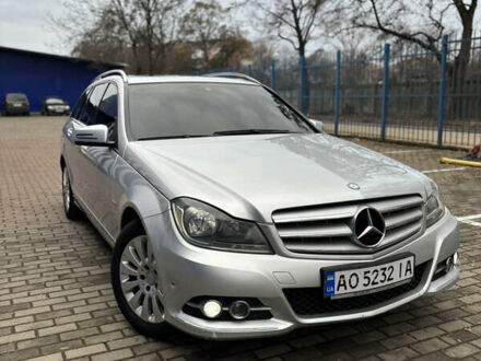 Серый Мерседес Ц-Класс, объемом двигателя 2.14 л и пробегом 313 тыс. км за 9950 $, фото 1 на Automoto.ua