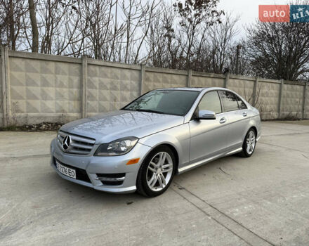 Серый Мерседес Ц-Класс, объемом двигателя 1.8 л и пробегом 63 тыс. км за 10900 $, фото 1 на Automoto.ua