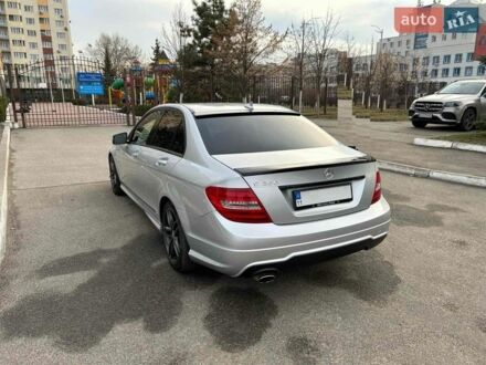 Сірий Мерседес Ц-Клас, об'ємом двигуна 1.8 л та пробігом 240 тис. км за 11000 $, фото 1 на Automoto.ua