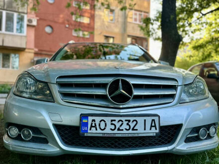 Мерседес Ц-Класс 2012 в Ужгороде на Automoto.ua Серый Мерседес Ц-Класс, объемом двигателя 2.14 л и пробегом 307 тыс. км за 10000 $, фото 1 на Automoto.ua