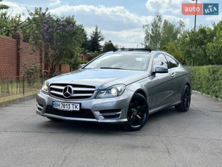 Сірий Мерседес Ц-Клас, об'ємом двигуна 2.14 л та пробігом 132 тис. км за 18000 $, фото 1 на Automoto.ua