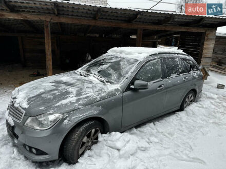 Серый Мерседес Ц-Класс, объемом двигателя 2.2 л и пробегом 288 тыс. км за 7000 $, фото 1 на Automoto.ua
