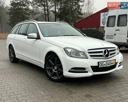 Серый Мерседес Ц-Класс, объемом двигателя 2.15 л и пробегом 265 тыс. км за 13500 $, фото 1 на Automoto.ua