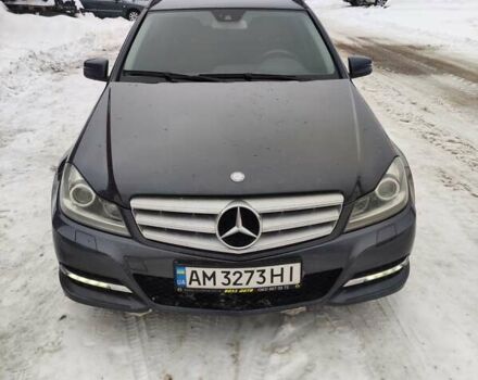 Серый Мерседес Ц-Класс, объемом двигателя 2.14 л и пробегом 394 тыс. км за 11600 $, фото 1 на Automoto.ua