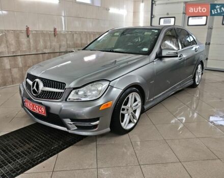 Серый Мерседес Ц-Класс, объемом двигателя 1.8 л и пробегом 175 тыс. км за 7900 $, фото 1 на Automoto.ua