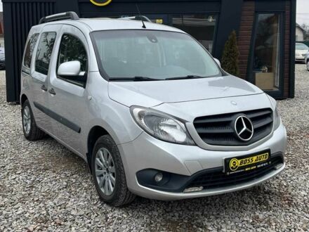 Сірий Мерседес Ц-Клас, об'ємом двигуна 1.5 л та пробігом 156 тис. км за 10999 $, фото 1 на Automoto.ua