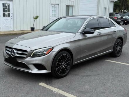 Серый Мерседес Ц-Класс, объемом двигателя 2 л и пробегом 50 тыс. км за 12000 $, фото 1 на Automoto.ua