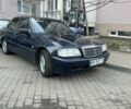 Синій Мерседес Ц-Клас, об'ємом двигуна 1.8 л та пробігом 460 тис. км за 3600 $, фото 5 на Automoto.ua