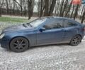 Синий Мерседес Ц-Класс, объемом двигателя 2.3 л и пробегом 254 тыс. км за 3500 $, фото 1 на Automoto.ua