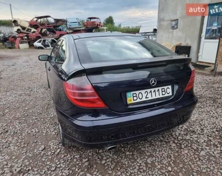 Синий Мерседес Ц-Класс, объемом двигателя 2 л и пробегом 223 тыс. км за 4500 $, фото 35 на Automoto.ua