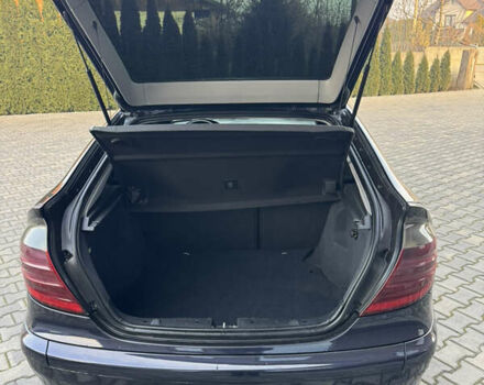 Синий Мерседес Ц-Класс, объемом двигателя 2 л и пробегом 180 тыс. км за 4444 $, фото 23 на Automoto.ua