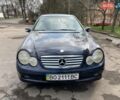 Синій Мерседес Ц-Клас, об'ємом двигуна 2 л та пробігом 223 тис. км за 3950 $, фото 1 на Automoto.ua