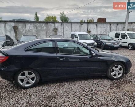 Синий Мерседес Ц-Класс, объемом двигателя 2 л и пробегом 223 тыс. км за 4500 $, фото 24 на Automoto.ua