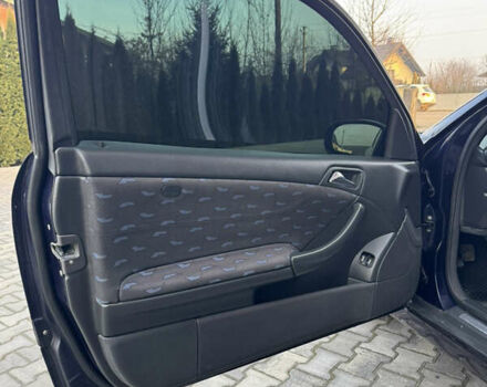 Синий Мерседес Ц-Класс, объемом двигателя 2 л и пробегом 180 тыс. км за 4444 $, фото 20 на Automoto.ua