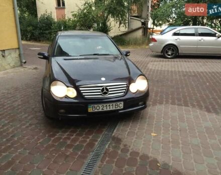 Синій Мерседес Ц-Клас, об'ємом двигуна 2 л та пробігом 250 тис. км за 4000 $, фото 2 на Automoto.ua