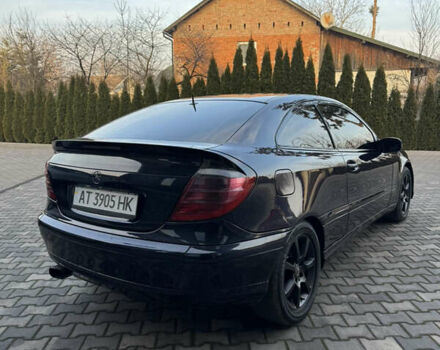 Синий Мерседес Ц-Класс, объемом двигателя 2 л и пробегом 180 тыс. км за 4444 $, фото 9 на Automoto.ua