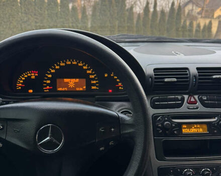 Синий Мерседес Ц-Класс, объемом двигателя 2 л и пробегом 180 тыс. км за 4444 $, фото 32 на Automoto.ua