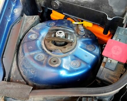 Мерседес Ц-Клас 2001 у Львові на Automoto.ua Синій Мерседес Ц-Клас, об'ємом двигуна 2 л та пробігом 230 тис. км за 3900 $, фото 2 на Automoto.ua