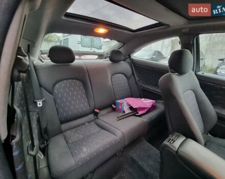 Синий Мерседес Ц-Класс, объемом двигателя 2 л и пробегом 223 тыс. км за 4500 $, фото 6 на Automoto.ua