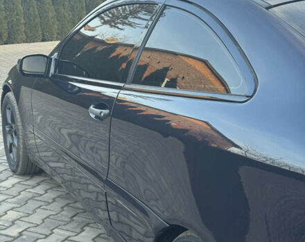 Синий Мерседес Ц-Класс, объемом двигателя 2 л и пробегом 180 тыс. км за 4444 $, фото 4 на Automoto.ua