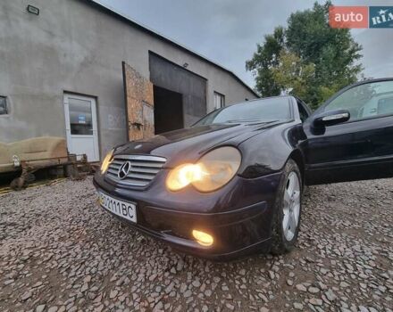 Синий Мерседес Ц-Класс, объемом двигателя 2 л и пробегом 223 тыс. км за 4500 $, фото 8 на Automoto.ua