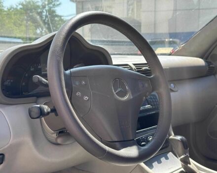 Синій Мерседес Ц-Клас, об'ємом двигуна 2.3 л та пробігом 231 тис. км за 3590 $, фото 11 на Automoto.ua