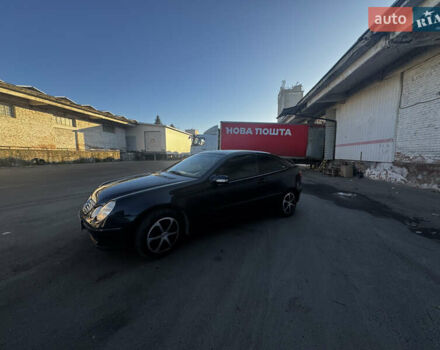 Синий Мерседес Ц-Класс, объемом двигателя 1.8 л и пробегом 200 тыс. км за 4900 $, фото 1 на Automoto.ua