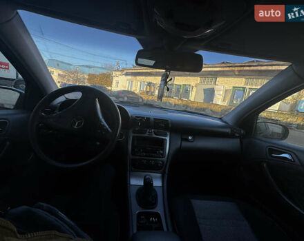 Синий Мерседес Ц-Класс, объемом двигателя 1.8 л и пробегом 200 тыс. км за 4900 $, фото 16 на Automoto.ua