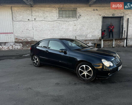 Синий Мерседес Ц-Класс, объемом двигателя 1.8 л и пробегом 200 тыс. км за 4900 $, фото 2 на Automoto.ua